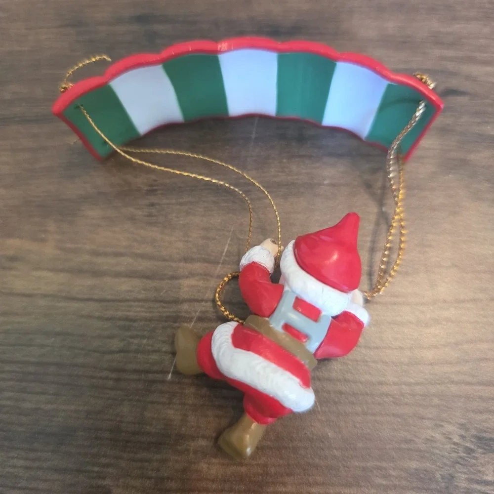 Christmas‎ Tree Ornament Elf Parachuting Vintage Holiday Decor Unique 3